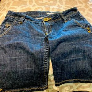 DKNY LONG SHORTS